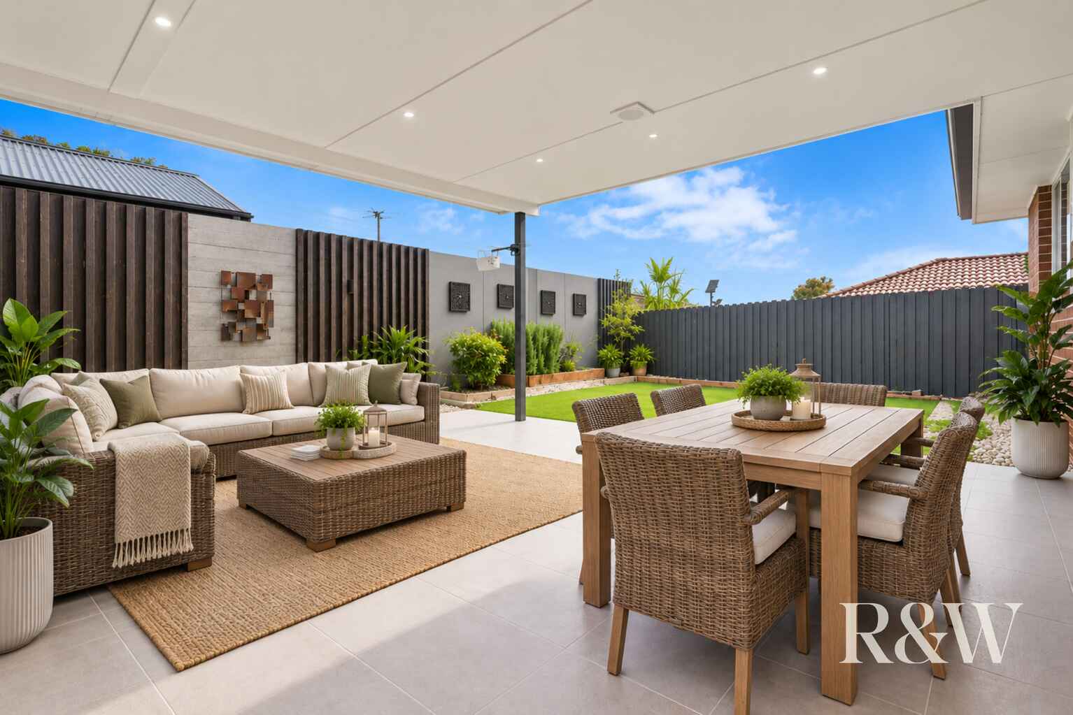 4 FRIGATE-BIRD AVENUE Hinchinbrook