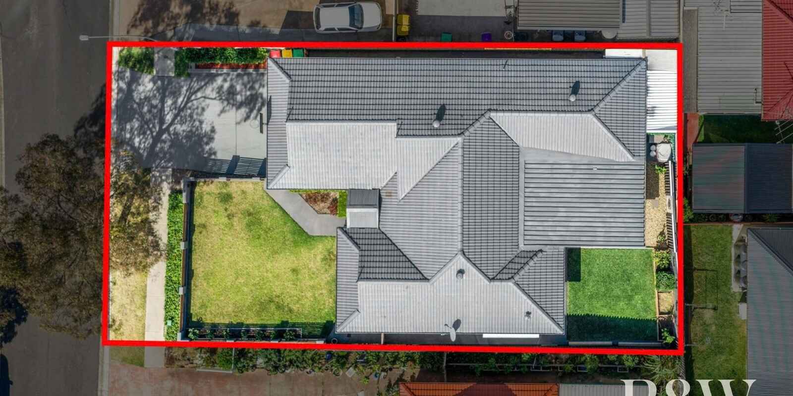 4 FRIGATE-BIRD AVENUE Hinchinbrook