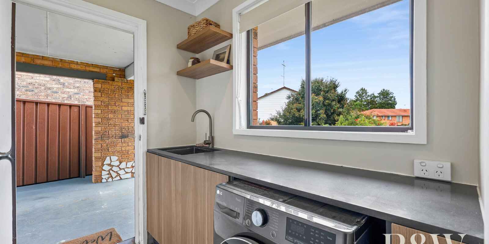 40 PARKHILL AVENUE Leumeah