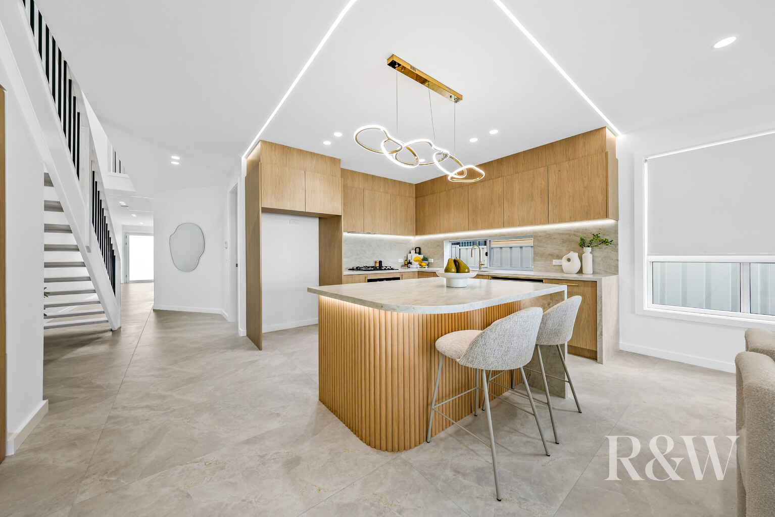 33 CARINDA STREET Ingleburn