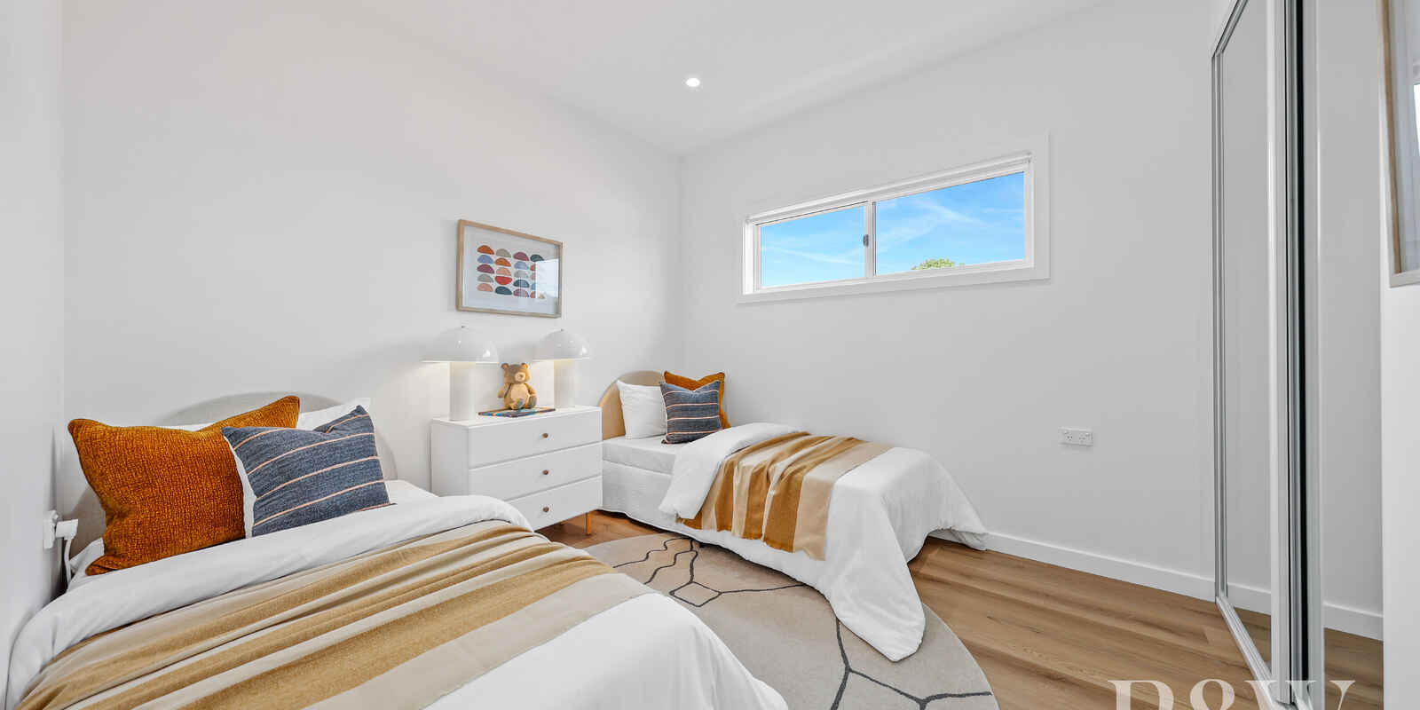 33 CARINDA STREET Ingleburn