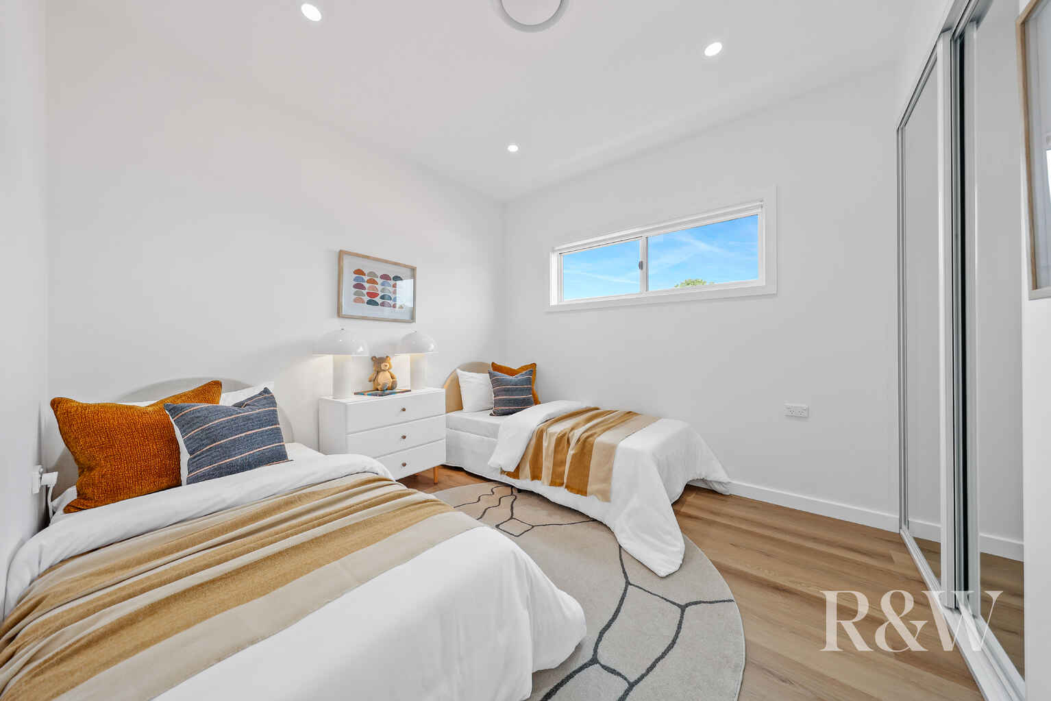 33 CARINDA STREET Ingleburn