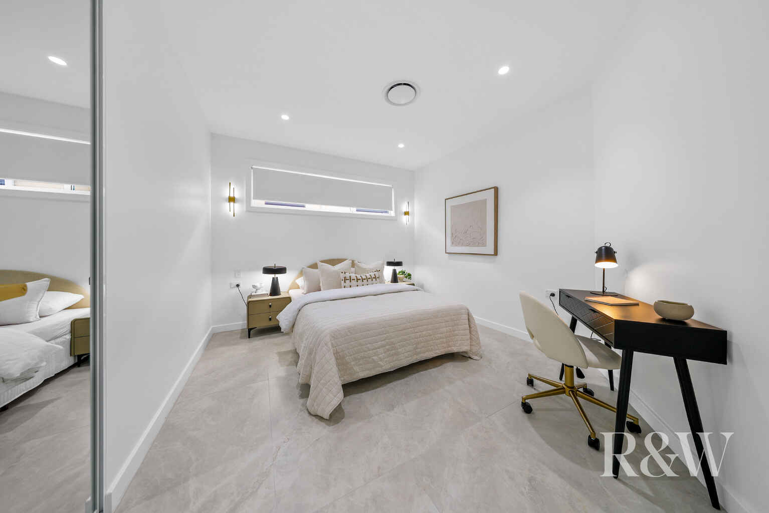 33 CARINDA STREET Ingleburn