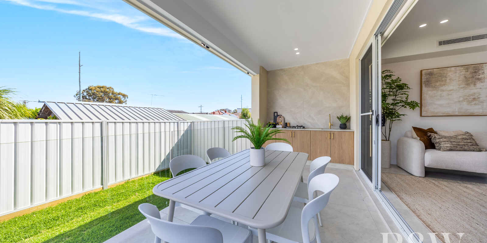 33 CARINDA STREET Ingleburn