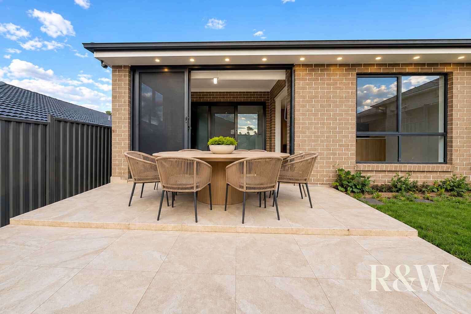 25B Evans Street Oran Park