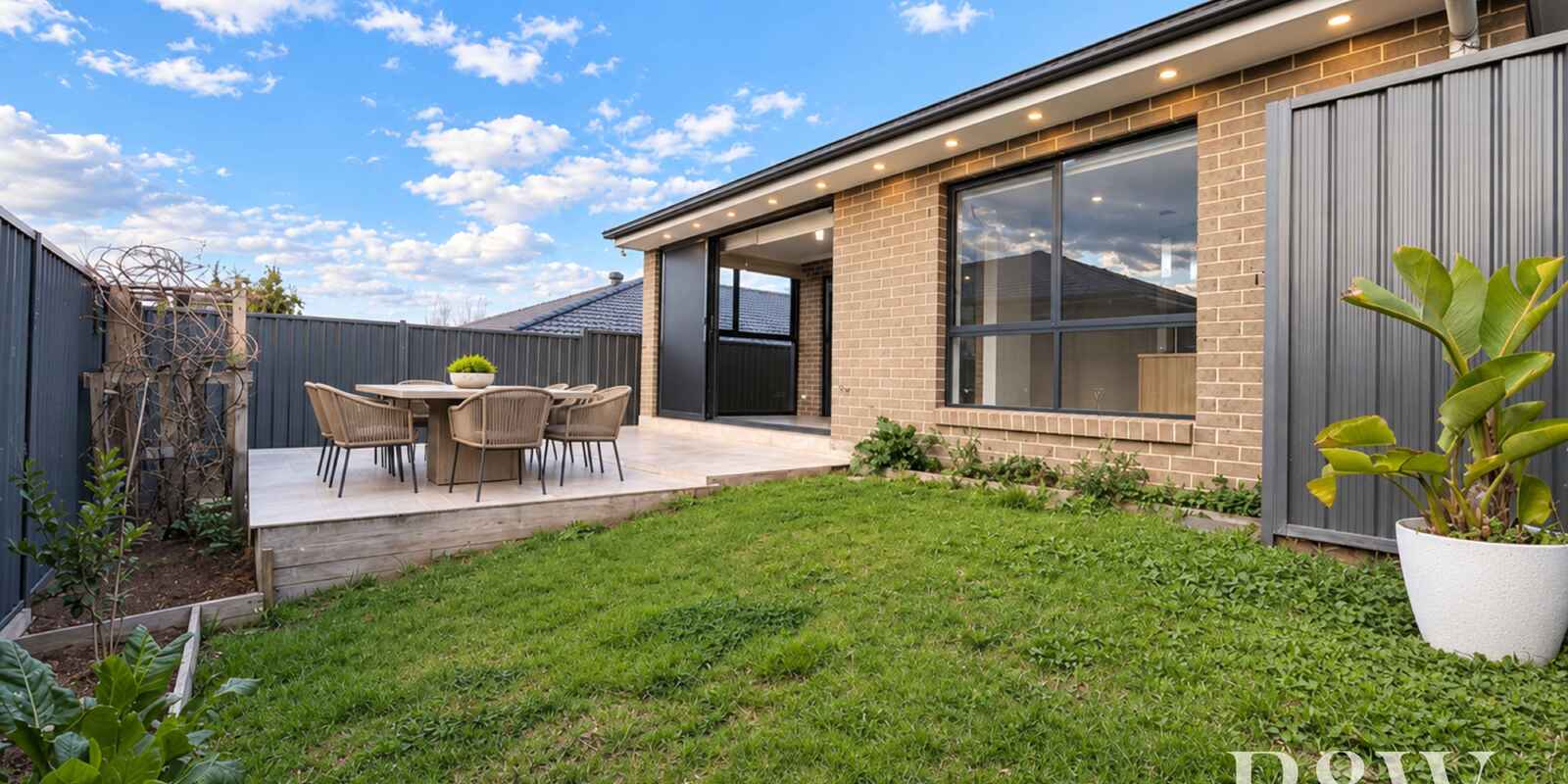 25B Evans Street Oran Park