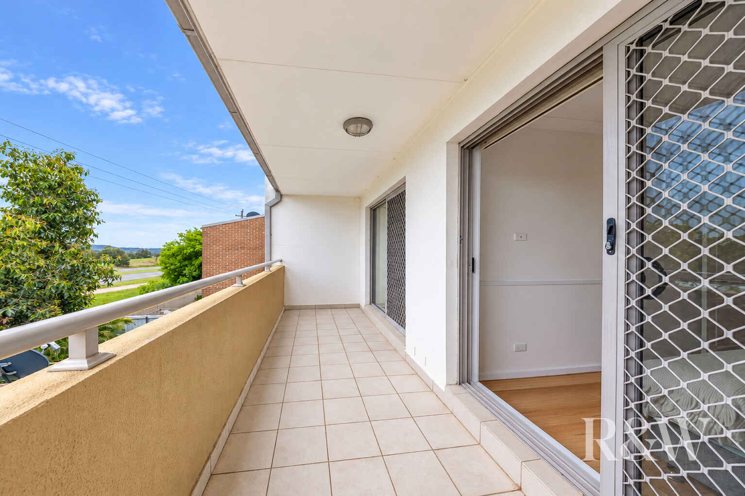 49/17 POPLAR CRESCENT Bradbury 49/17 POPLAR CRESCENT Bradbury