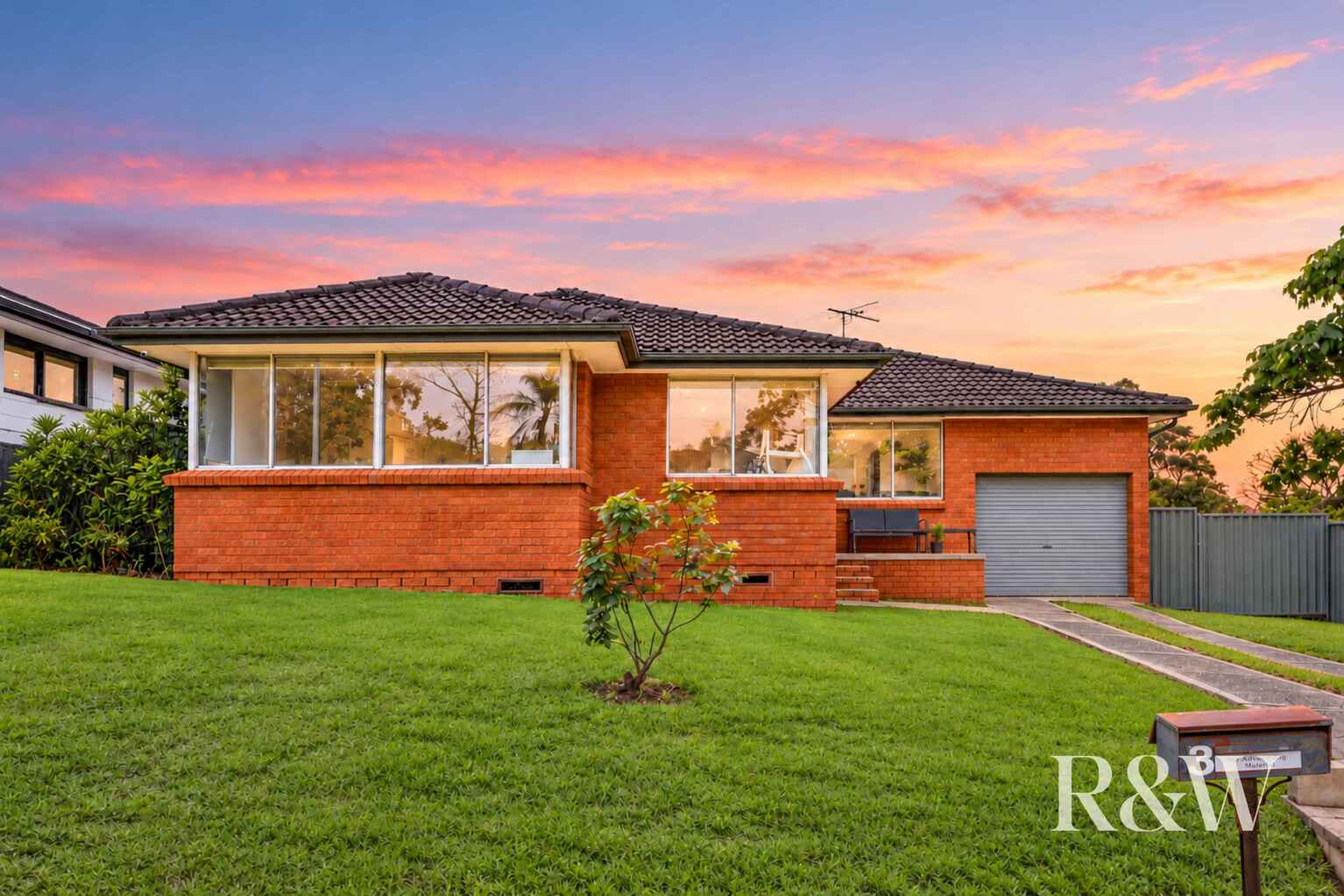32 POPLAR CRESCENT Bradbury 32 POPLAR CRESCENT Bradbury