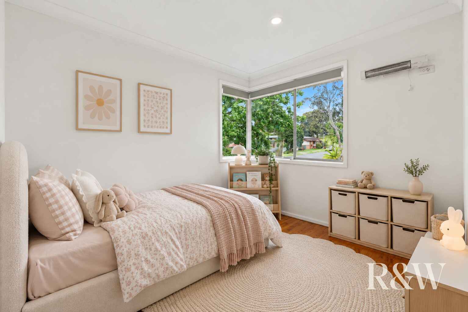 32 POPLAR CRESCENT Bradbury 32 POPLAR CRESCENT Bradbury